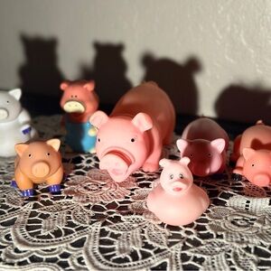 Adorable lot of Pig squeeze toys